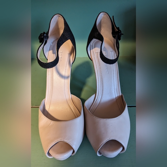 BCBGeneration Cream And Black Studded, Open Toe, Pumps, Size 8.5 - Picture 4 of 9